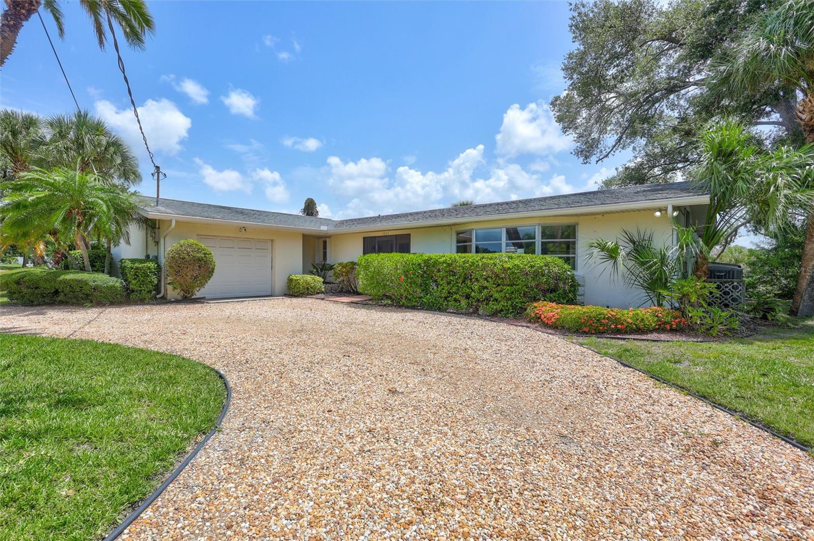 3807 JAFFA DR