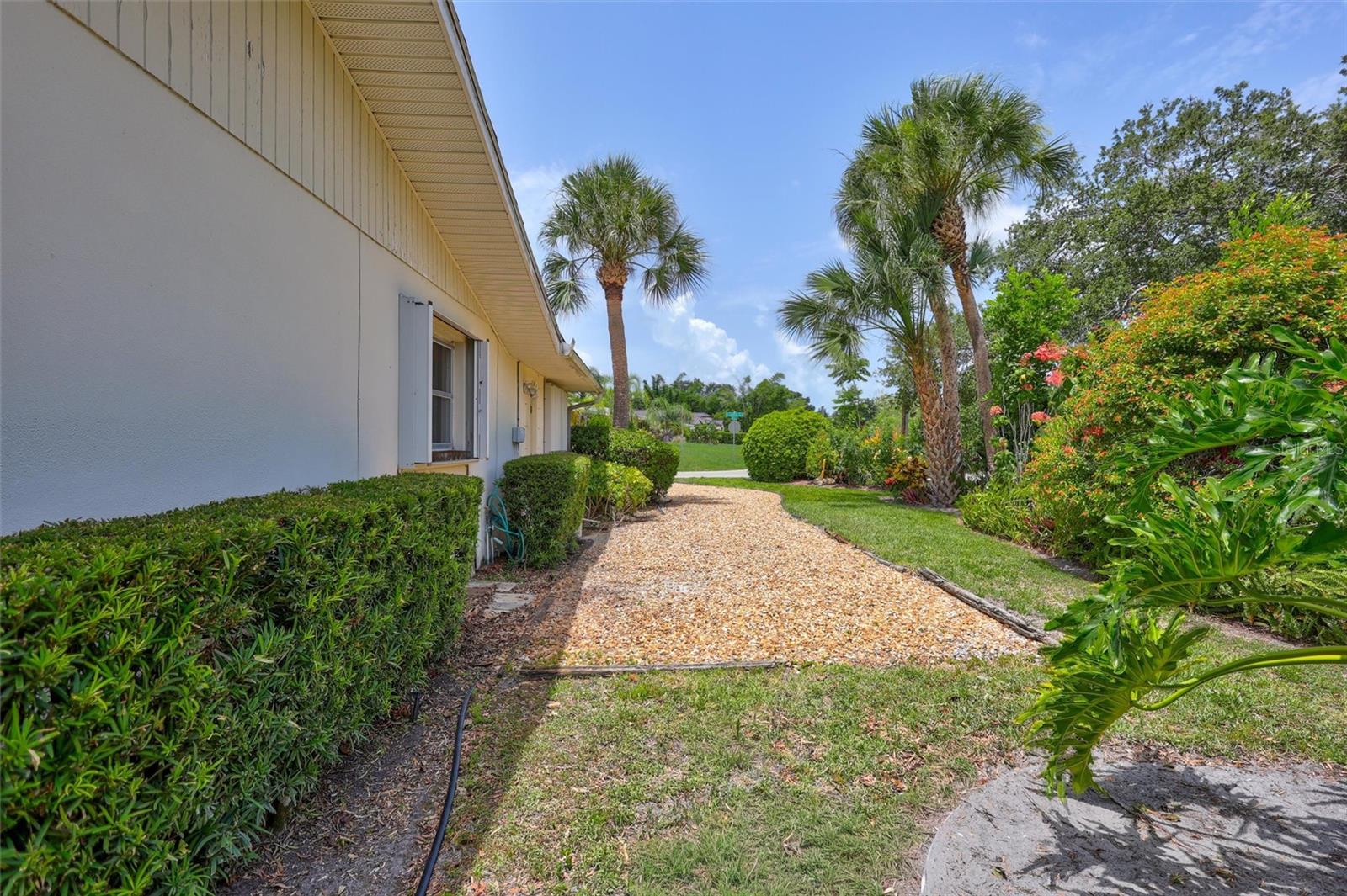 3807 JAFFA DR