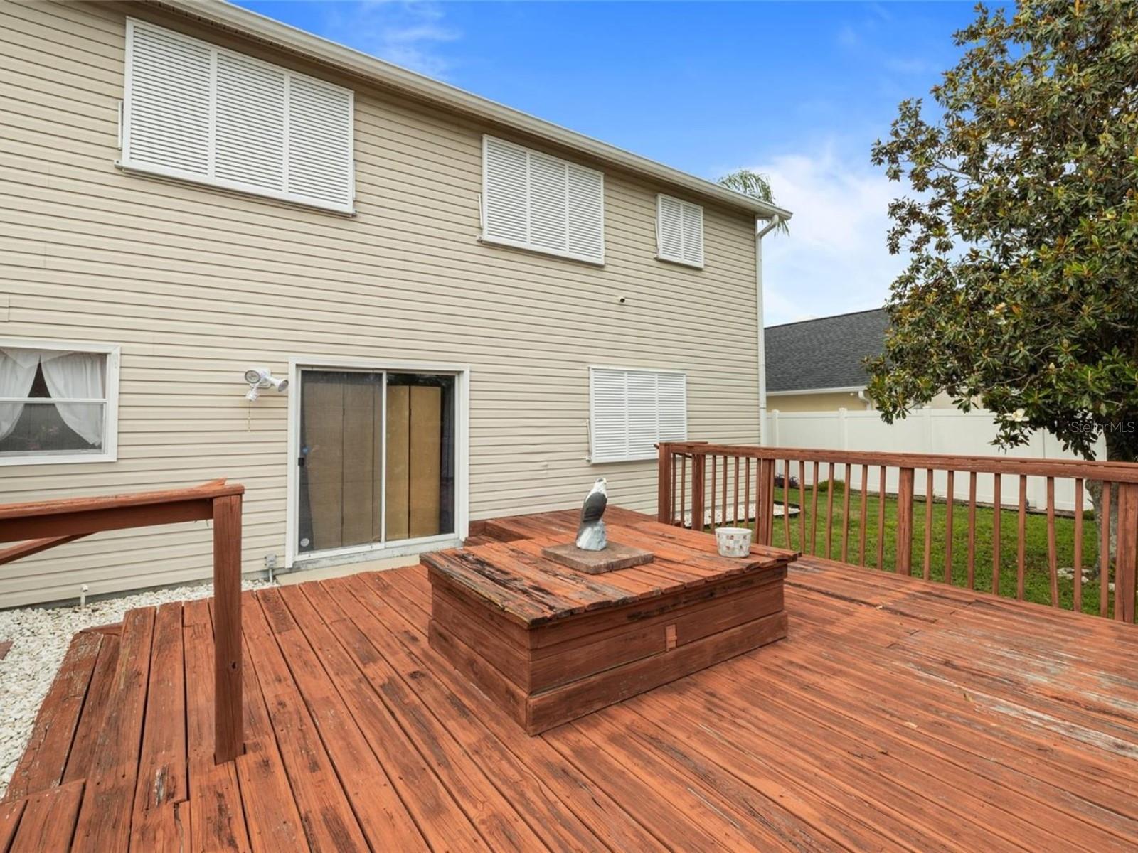 3910 77TH PL E