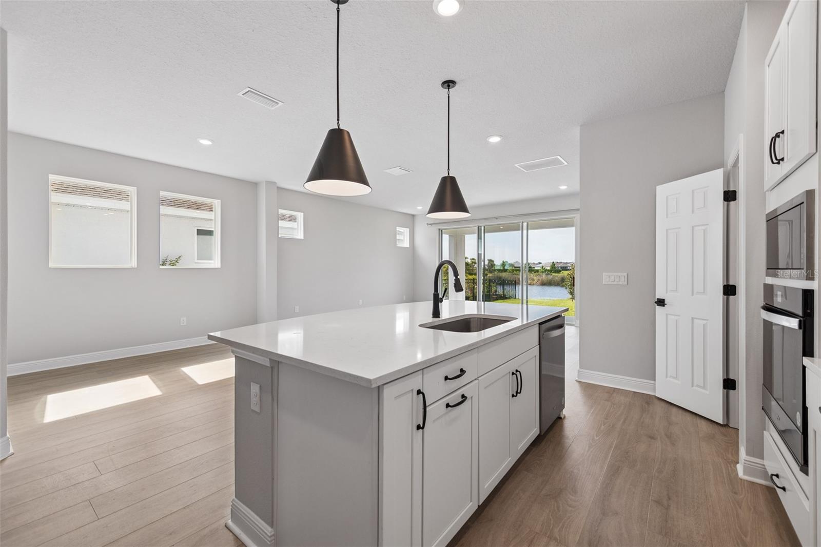 11832 CATAWBA CV