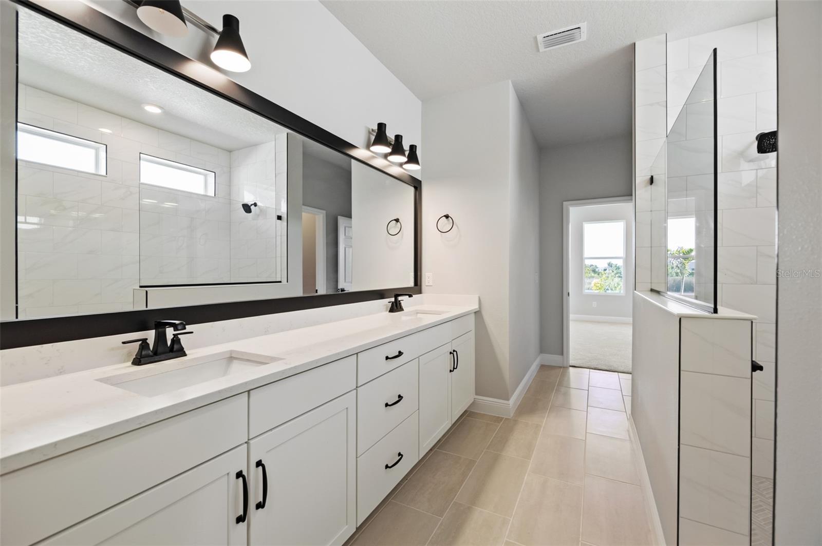 11832 CATAWBA CV
