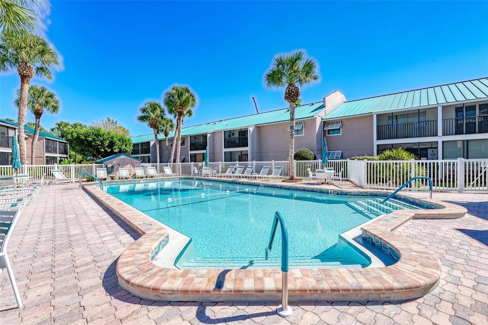 5683 MIDNIGHT PASS RD #105