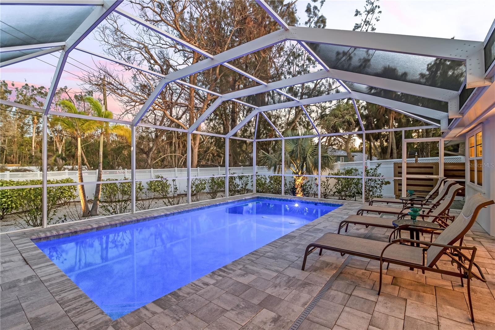 783 BIRDSONG LN