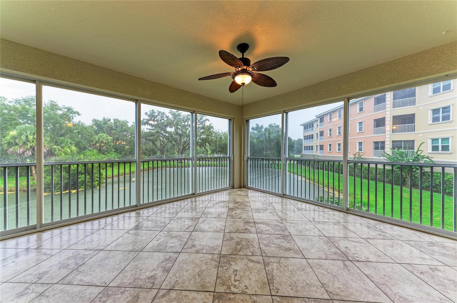 5200 MANORWOOD DR #2D