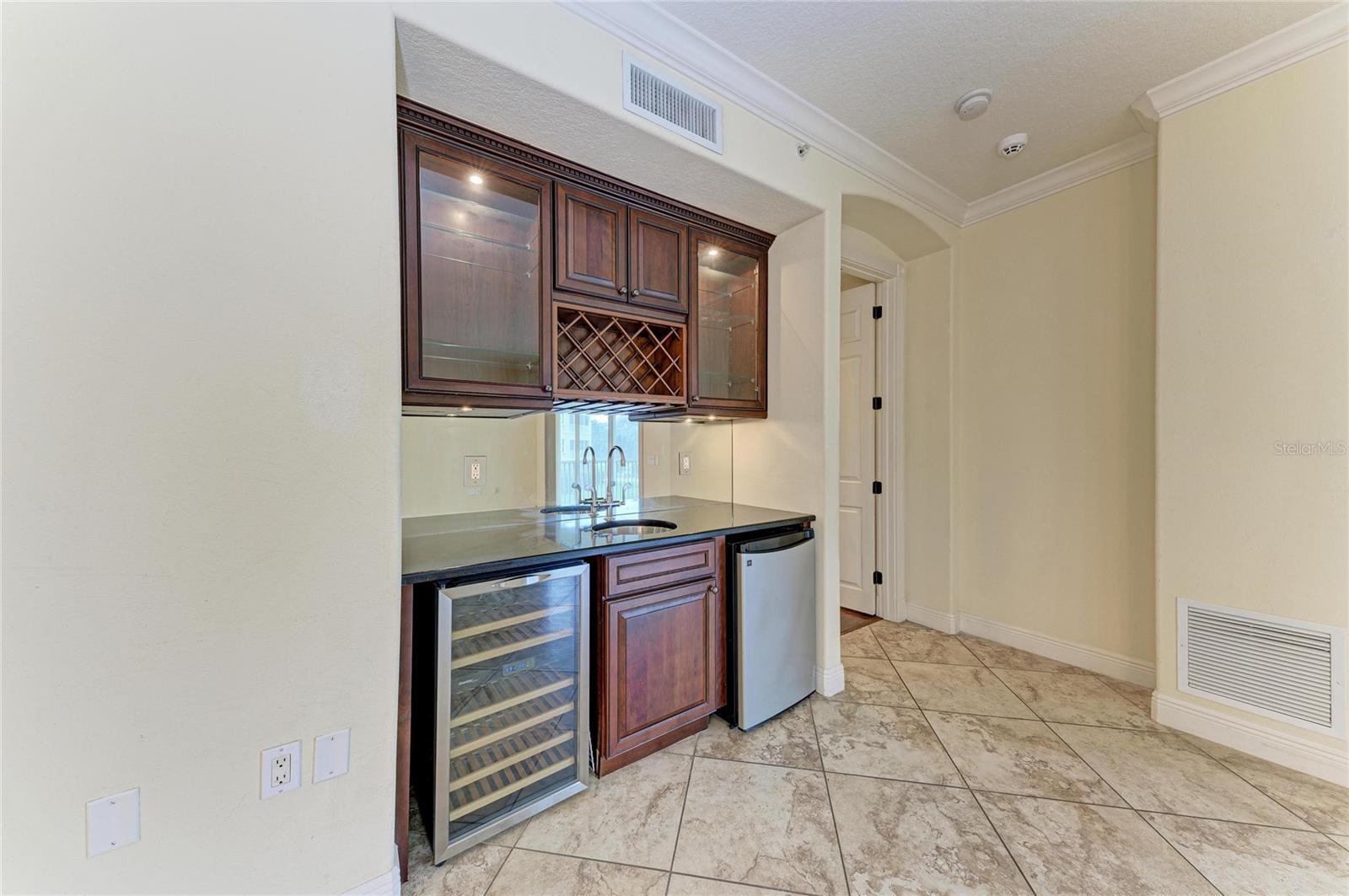 5200 MANORWOOD DR #2D