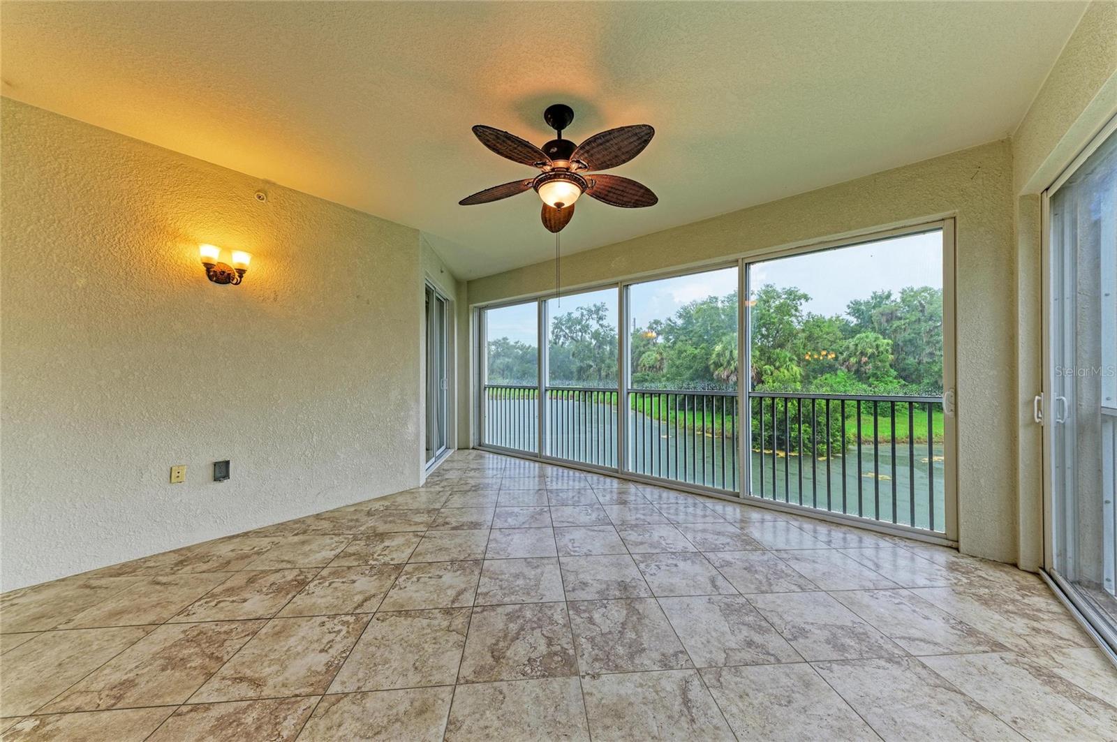 5200 MANORWOOD DR #2D