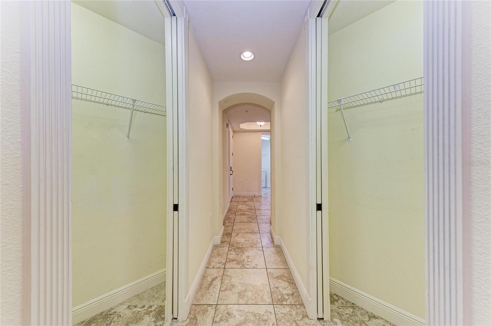 5200 MANORWOOD DR #2D