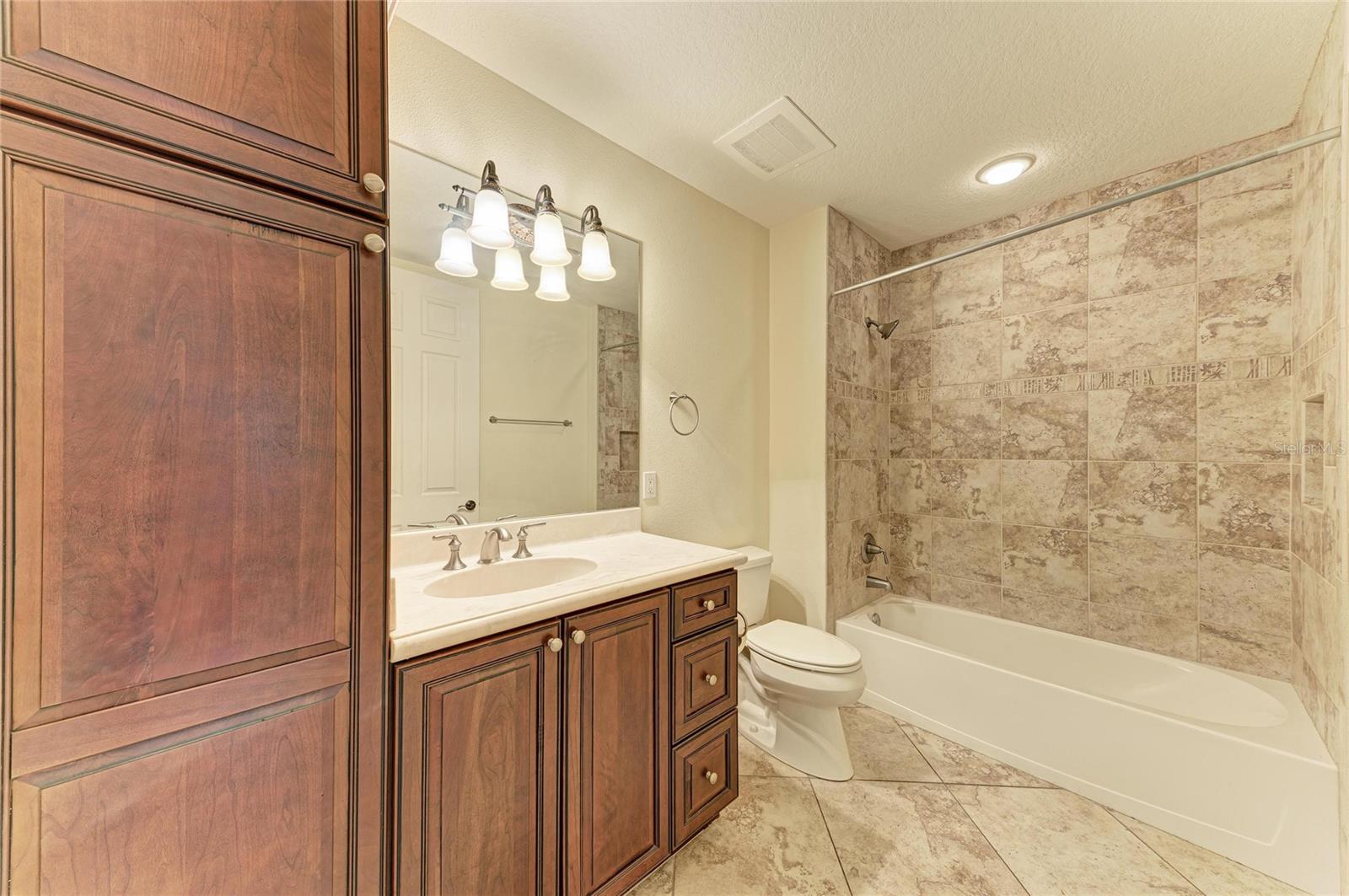 5200 MANORWOOD DR #2D