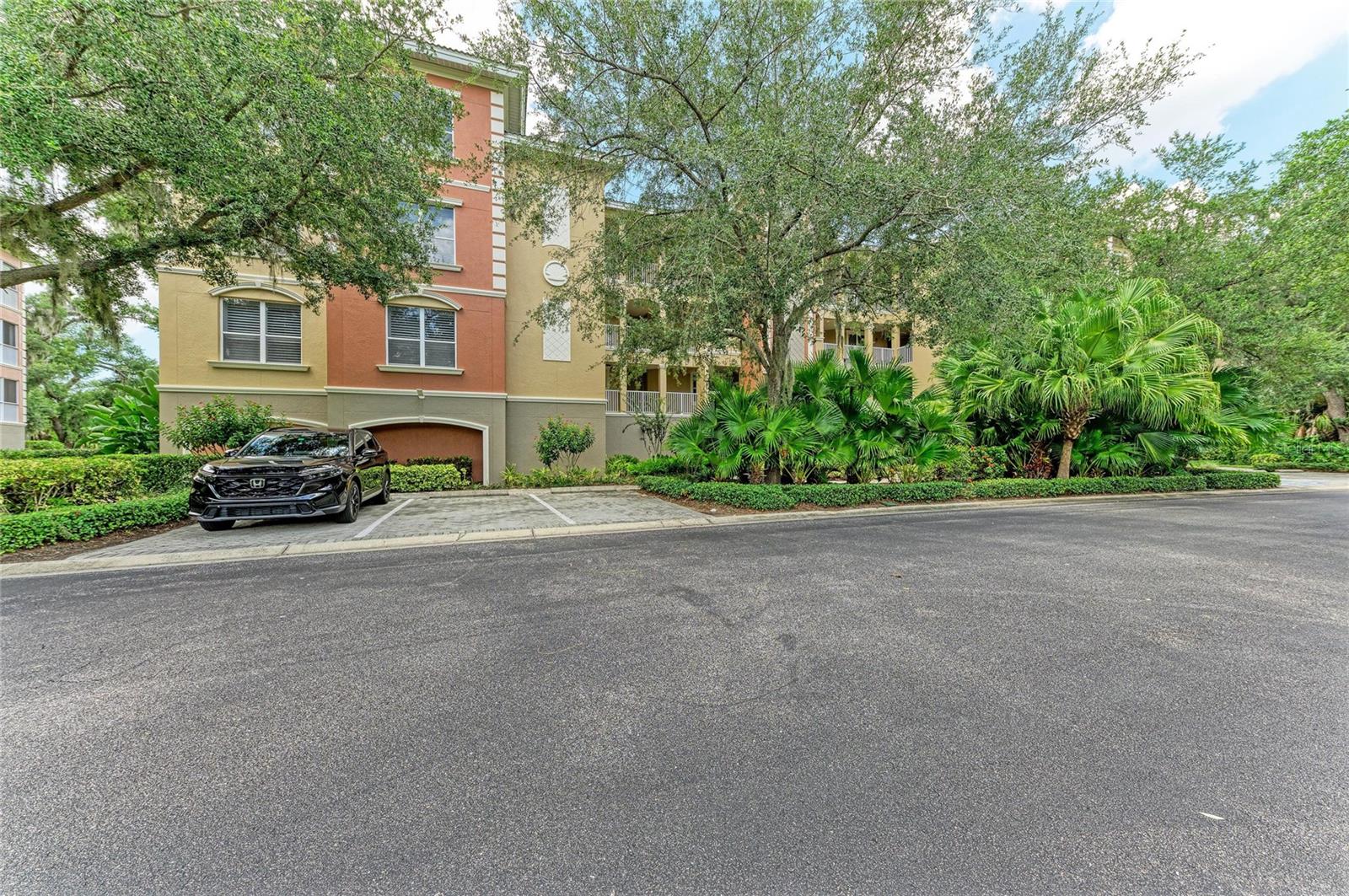 5200 MANORWOOD DR #2D