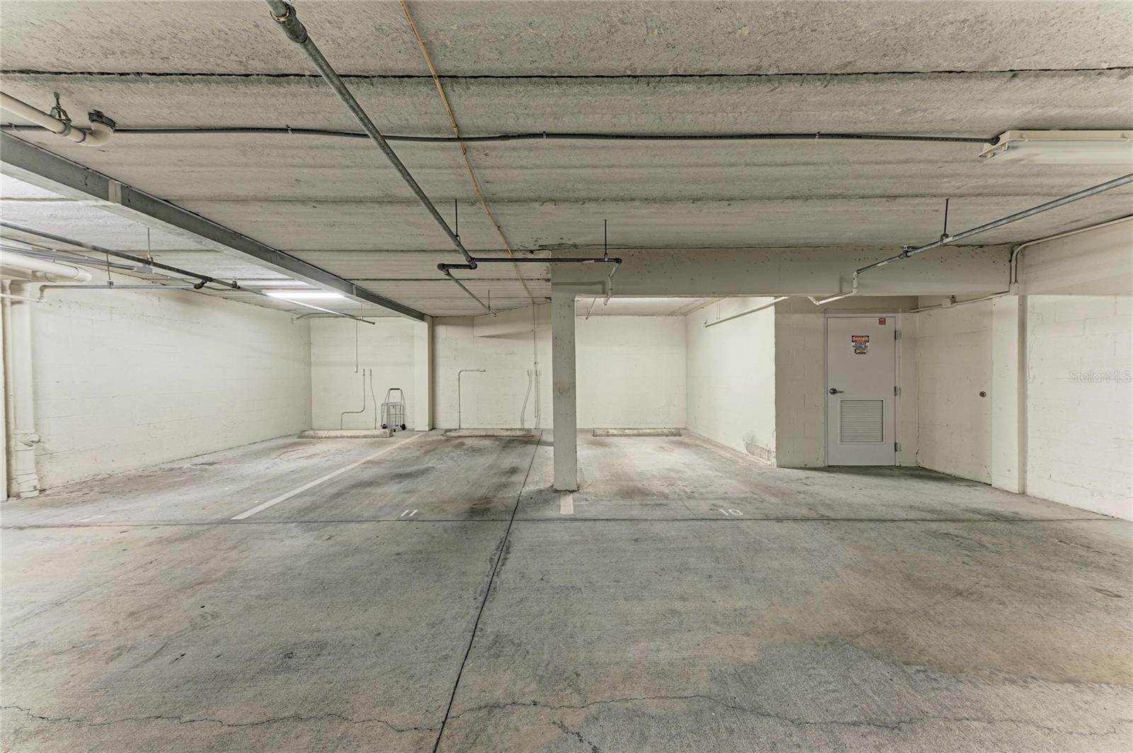 5200 MANORWOOD DR #2D