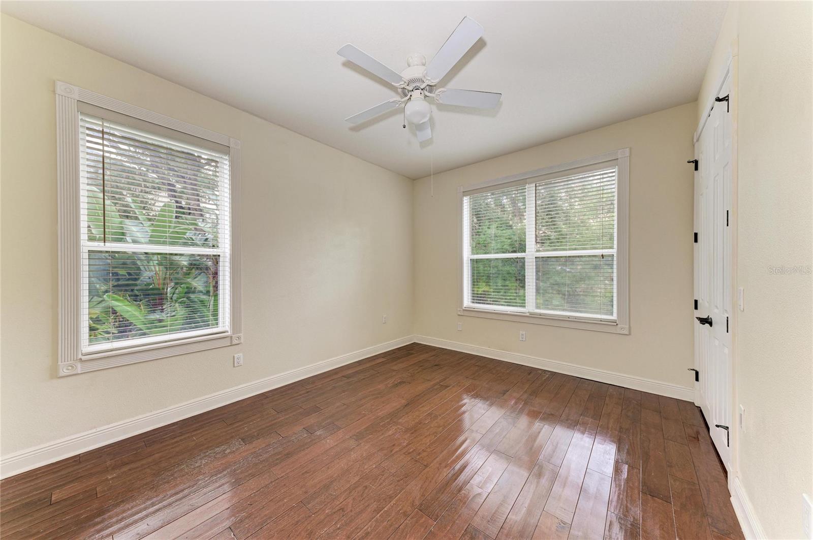 5200 MANORWOOD DR #2D