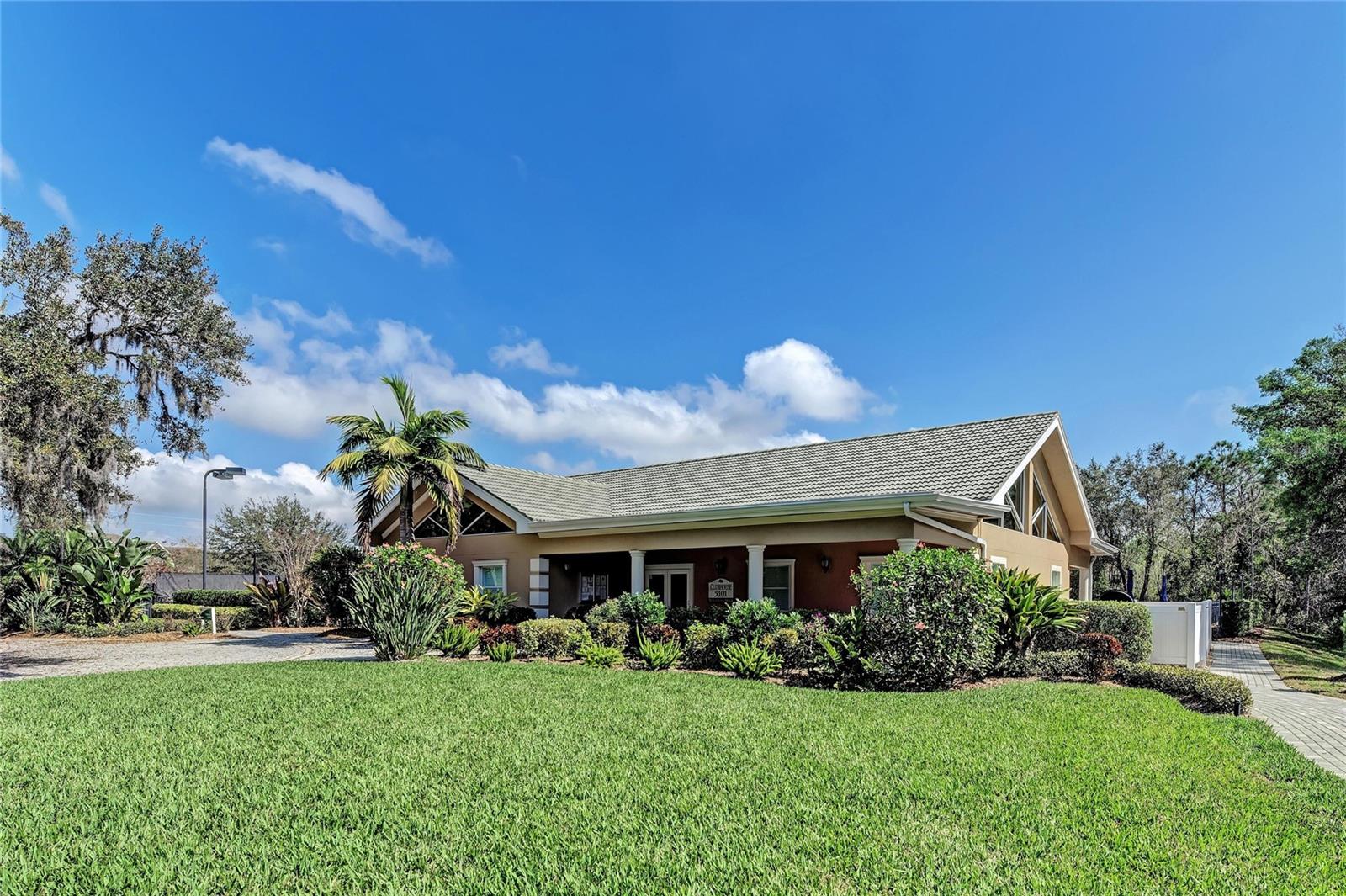 5200 MANORWOOD DR #2D