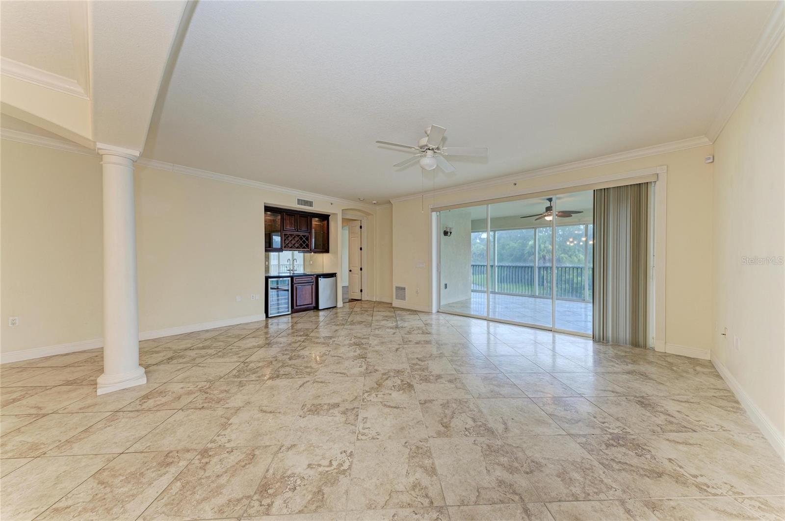 5200 MANORWOOD DR #2D