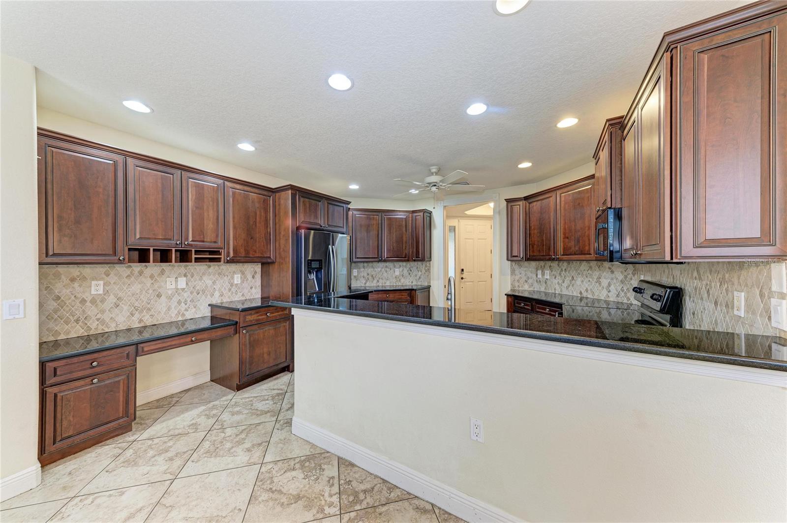 5200 MANORWOOD DR #2D