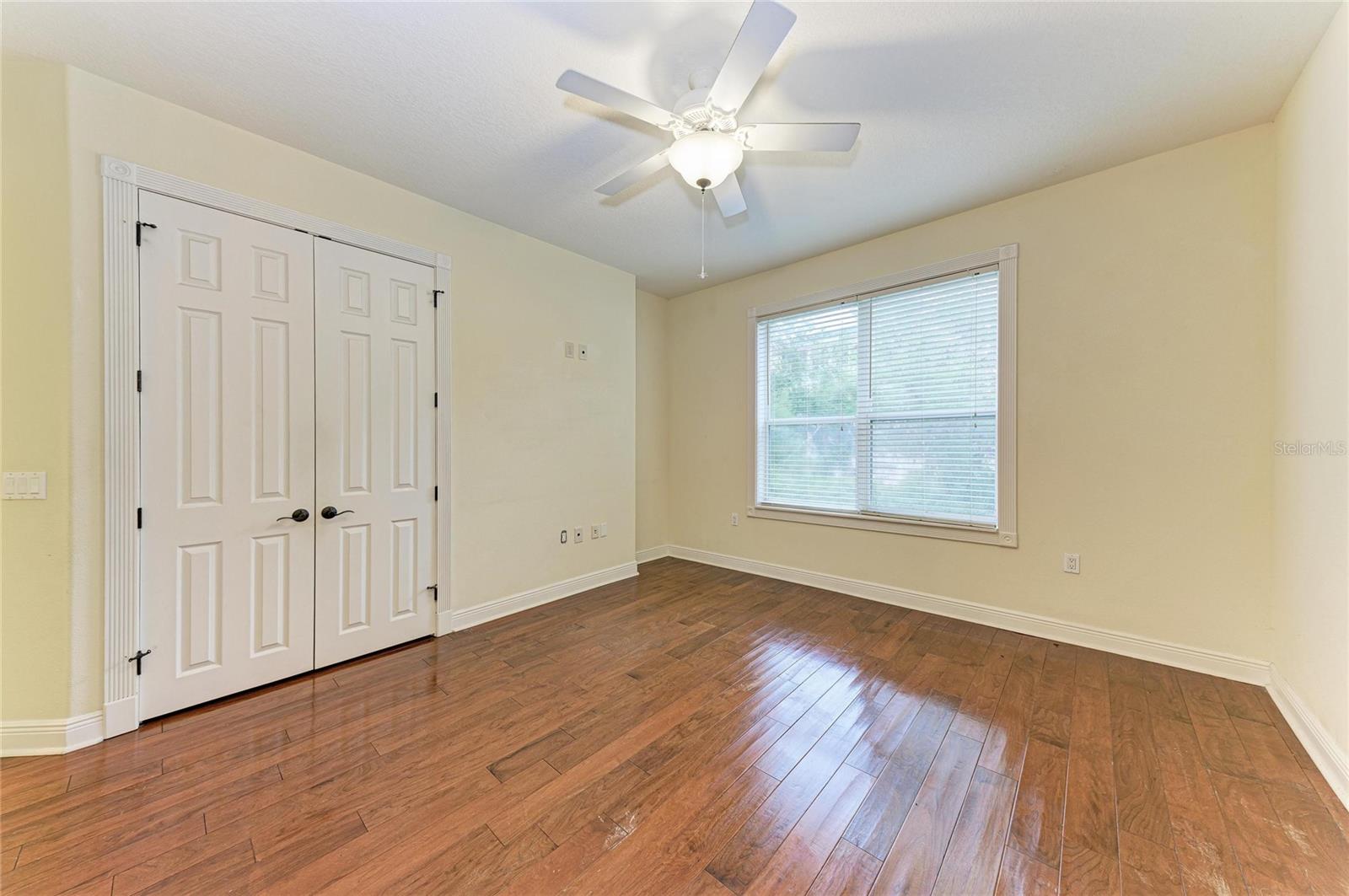 5200 MANORWOOD DR #2D