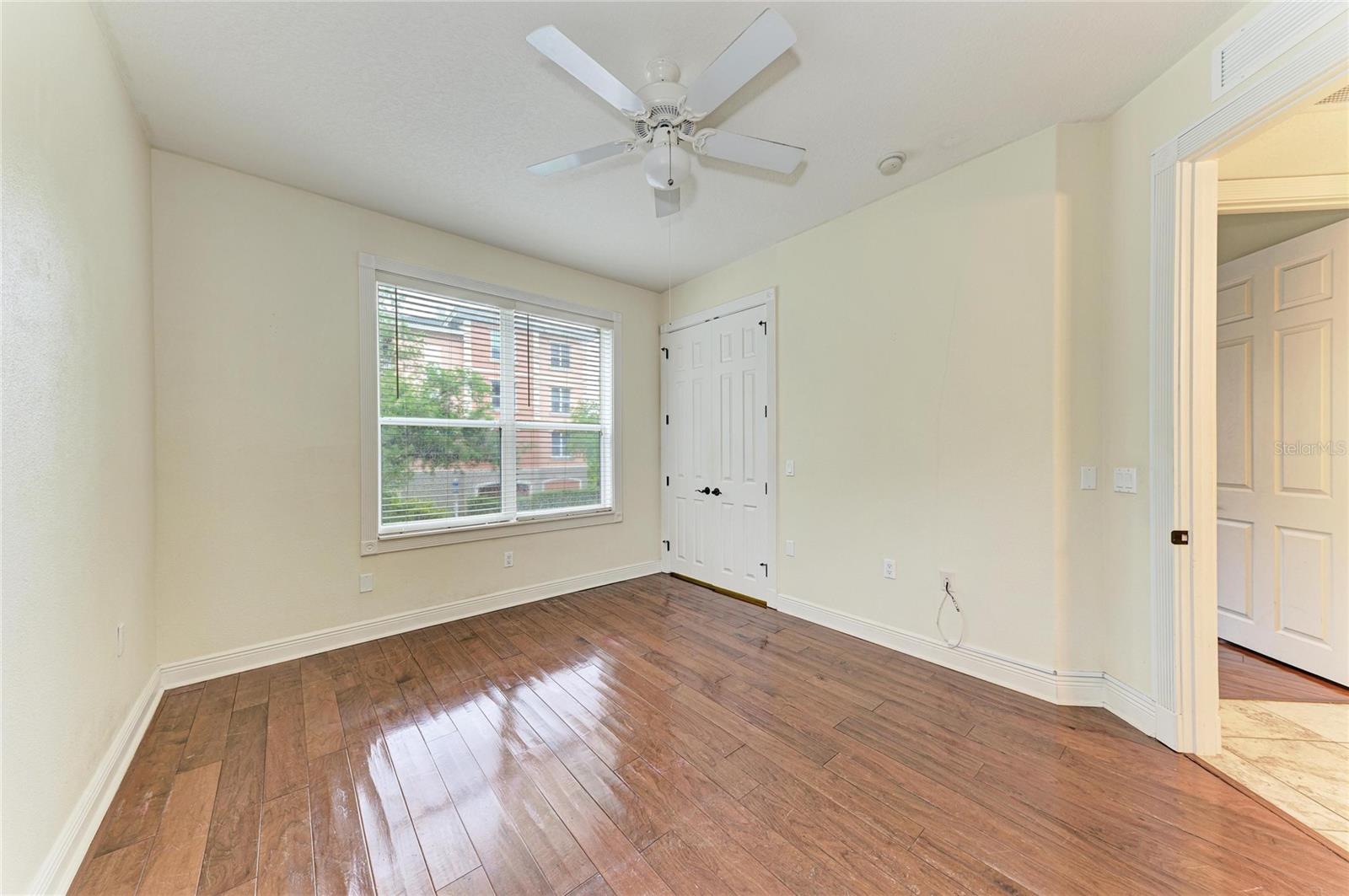 5200 MANORWOOD DR #2D
