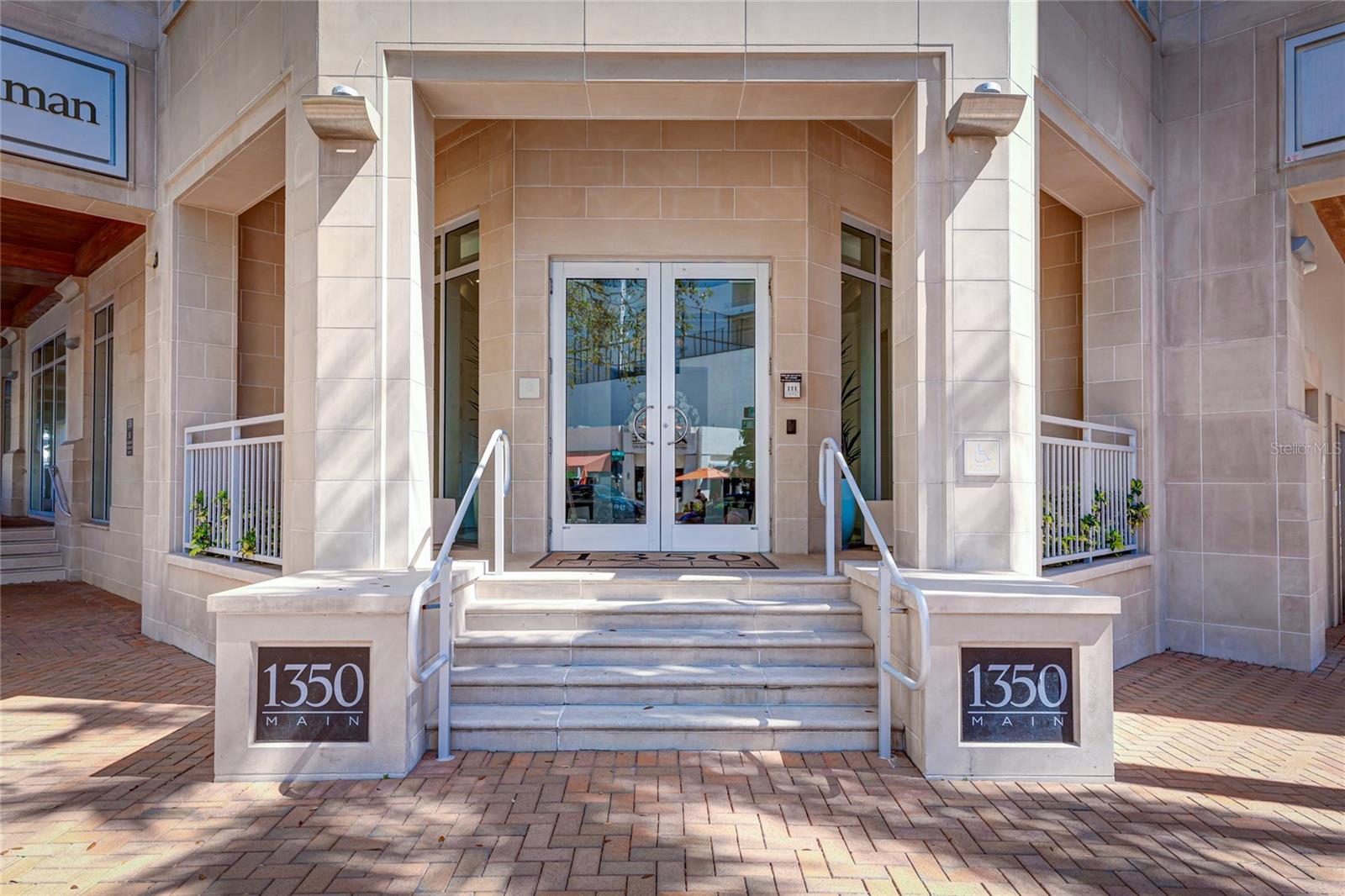 1350 MAIN ST #1503