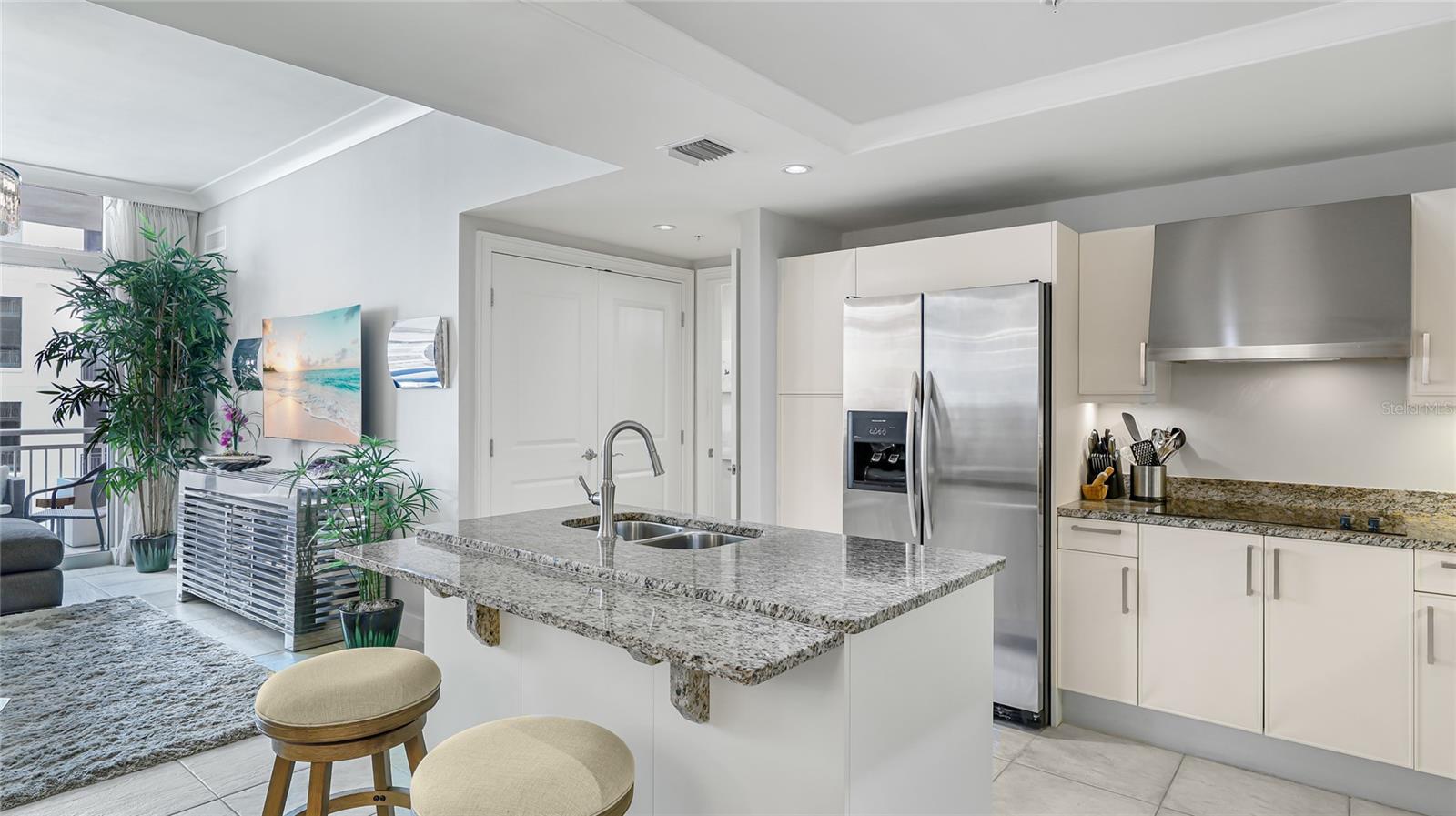 1350 MAIN ST #1503