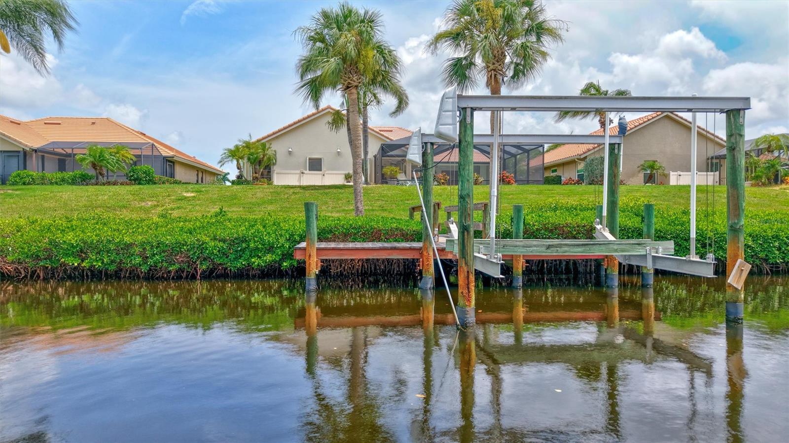 103 INLETS BLVD #103