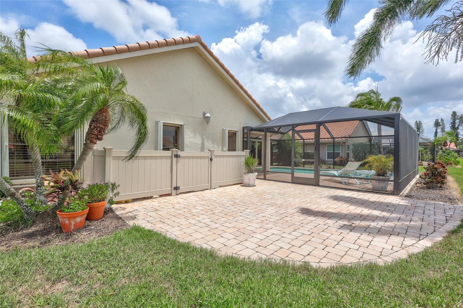 103 INLETS BLVD #103