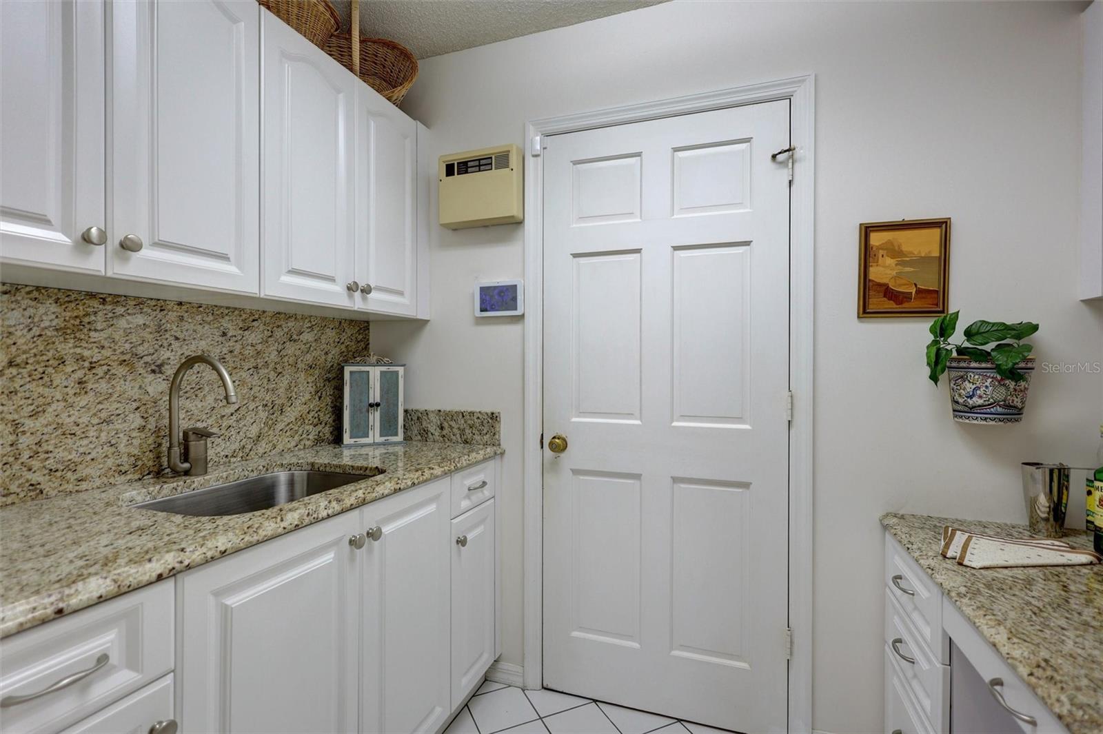 103 INLETS BLVD #103