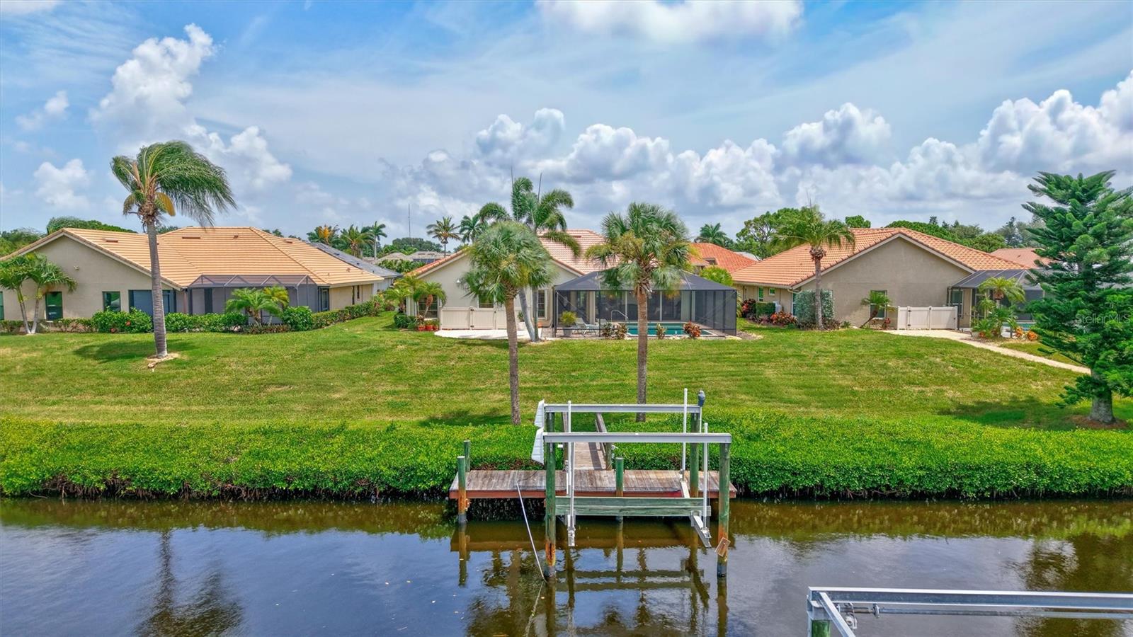 103 INLETS BLVD #103