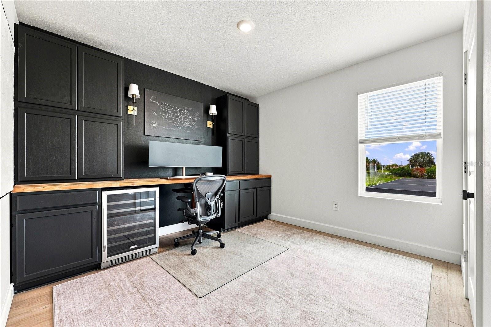 3283 HILLTOP CIR
