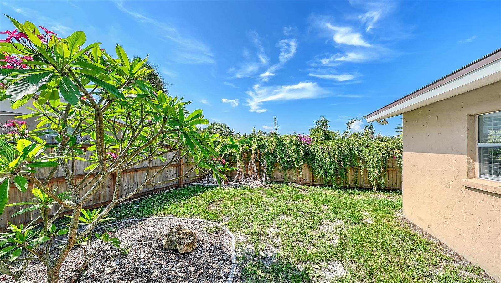 6515 COLONIAL DR