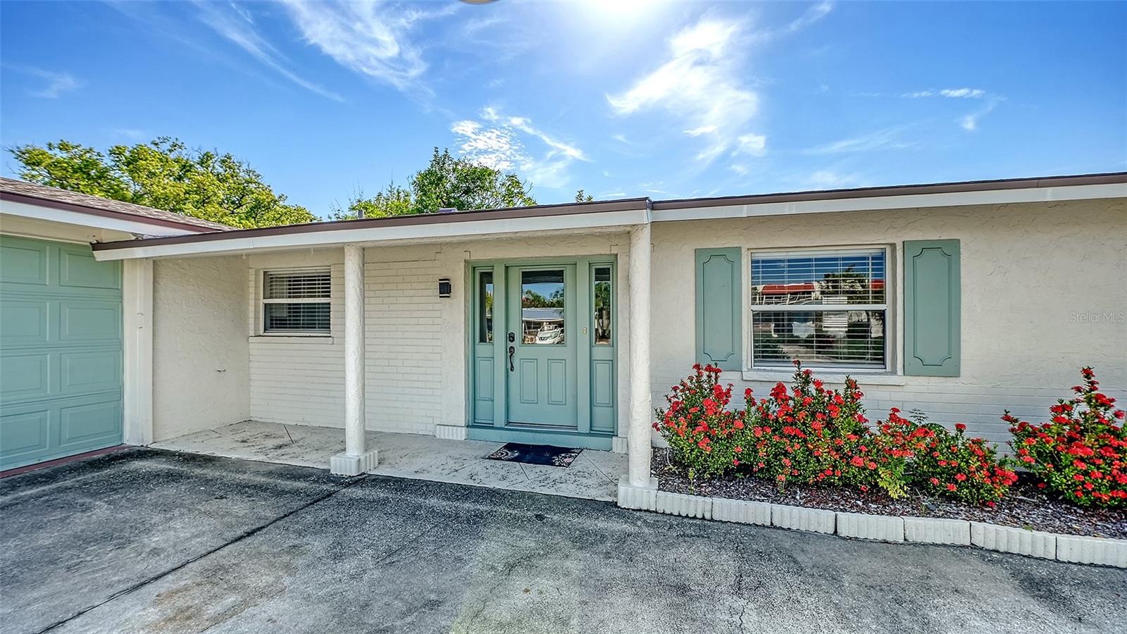 6515 COLONIAL DR
