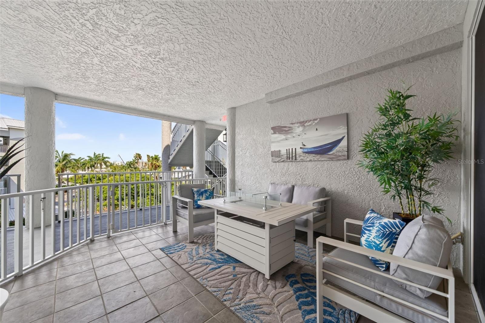 1280 DOLPHIN BAY WAY #402
