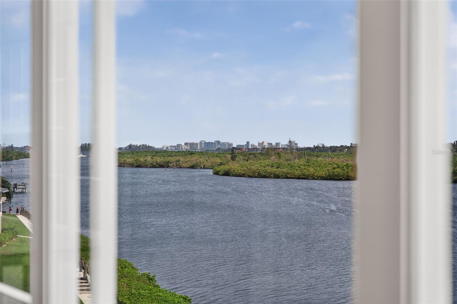 1280 DOLPHIN BAY WAY #402