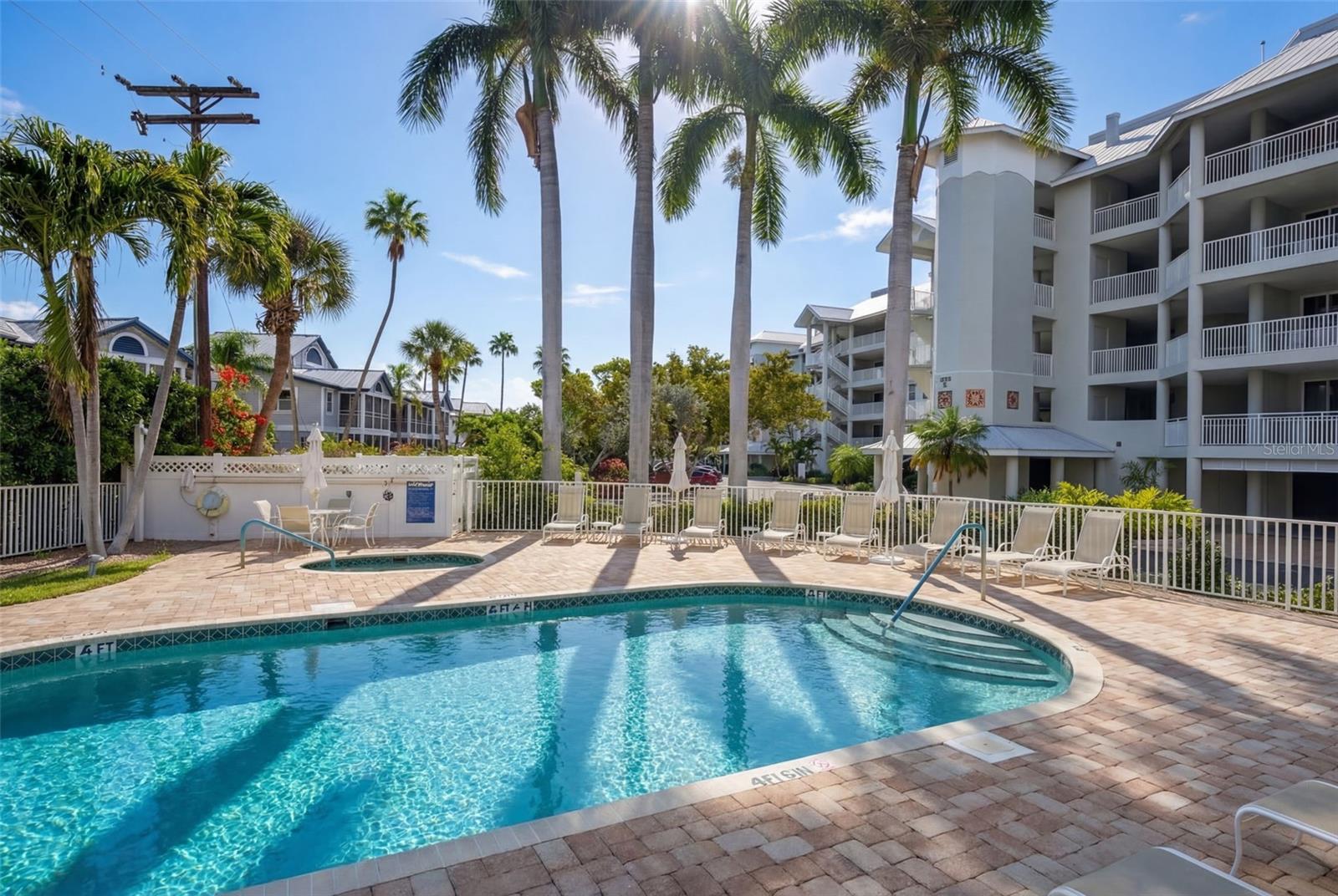 1280 DOLPHIN BAY WAY #402