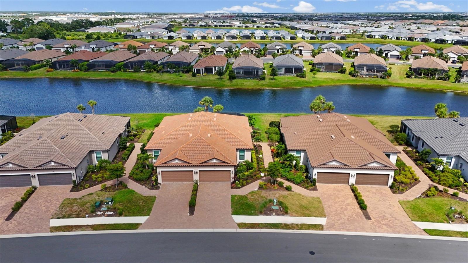 3105 FORMIA CT