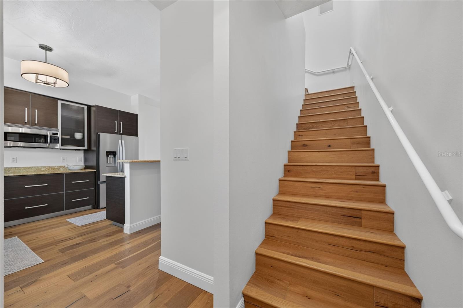 433 CENTRAL AVE