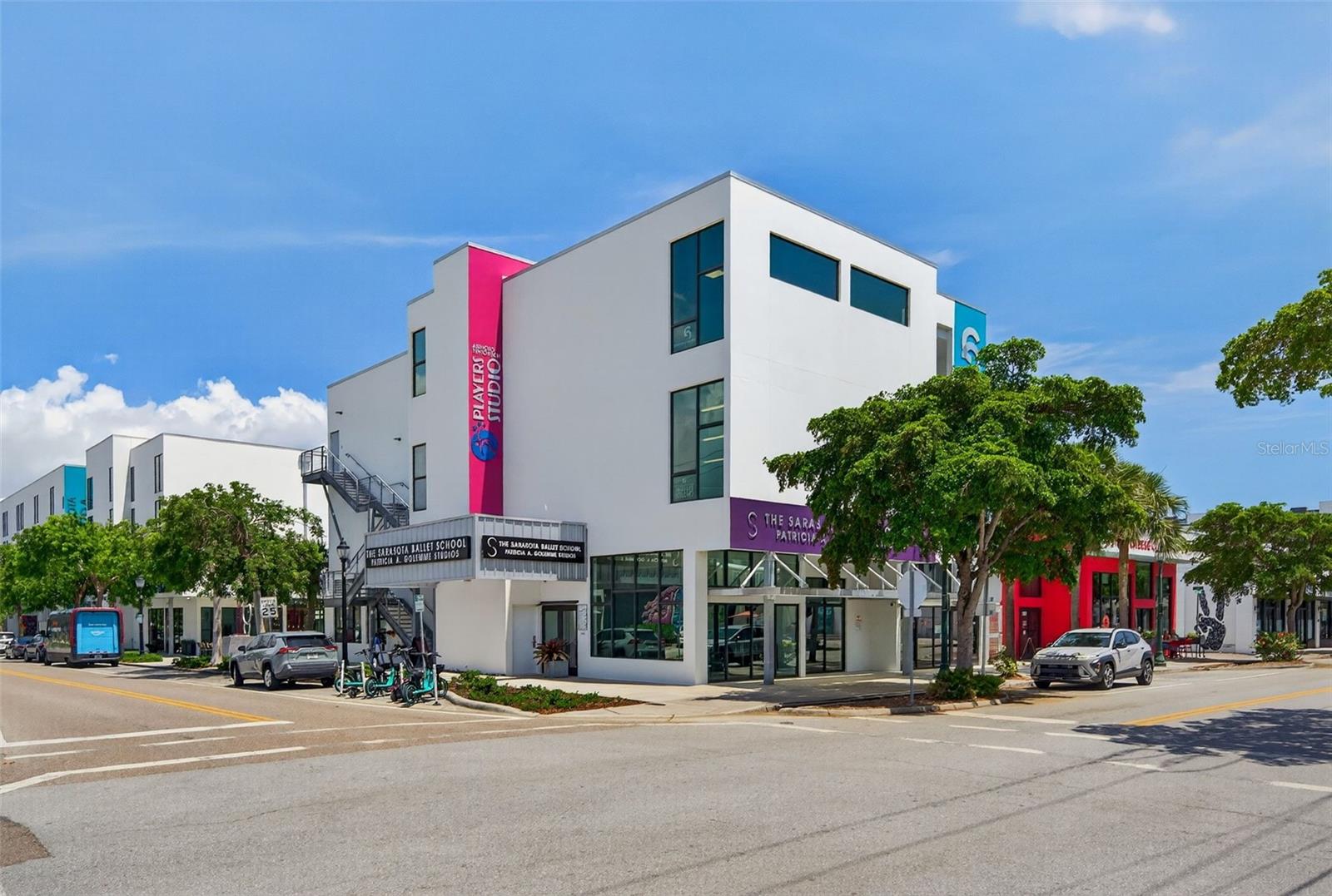 433 CENTRAL AVE