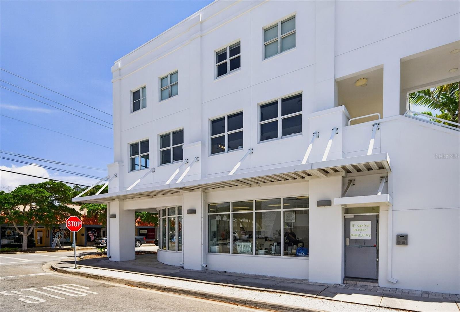 433 CENTRAL AVE