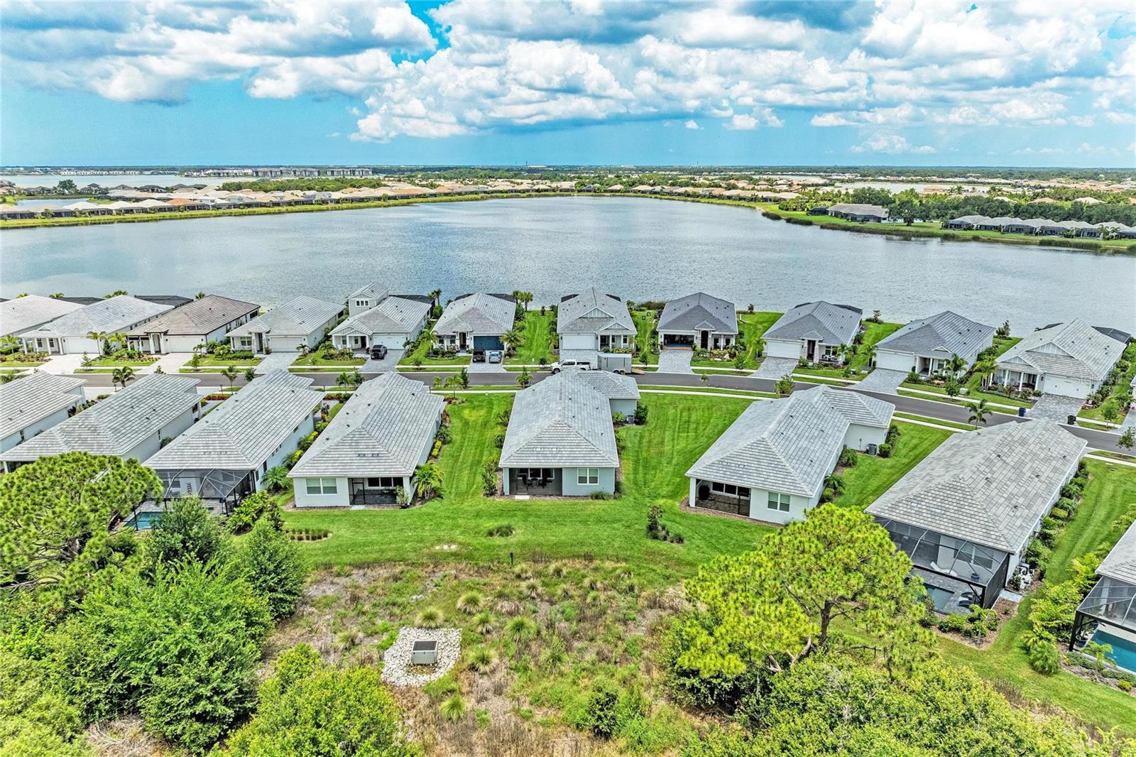 1047 WATERLINE COURT