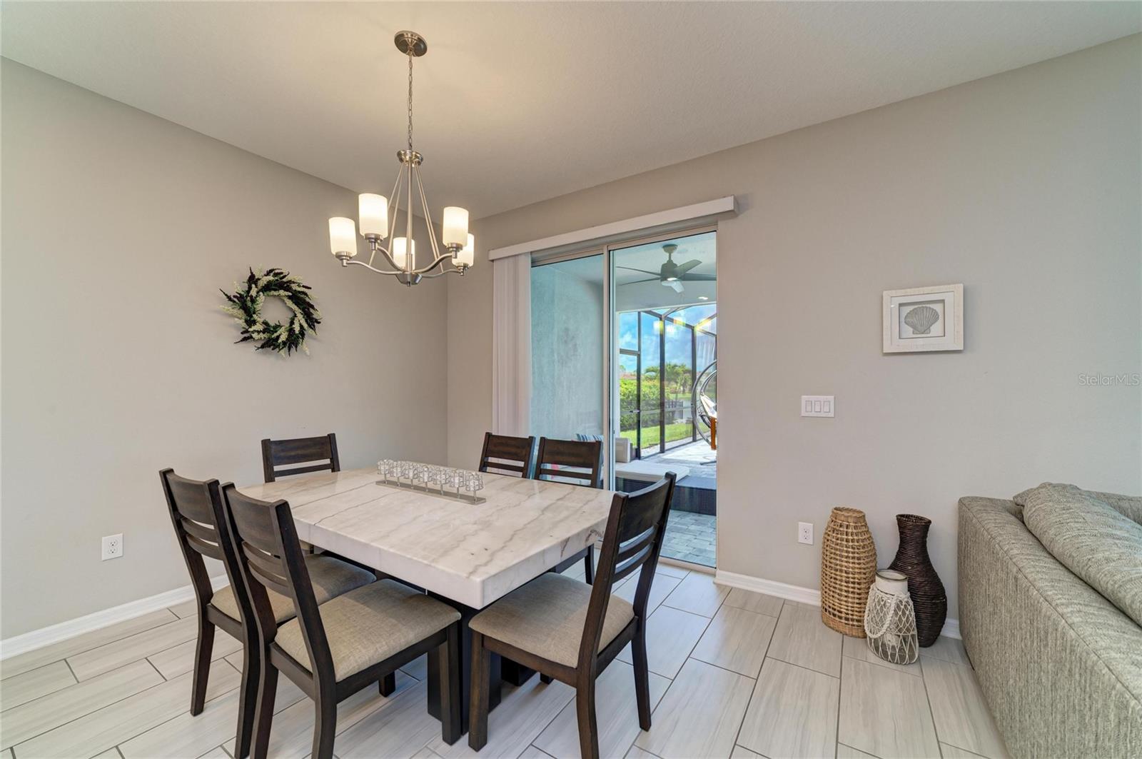 3116 DESERT PLAIN CV