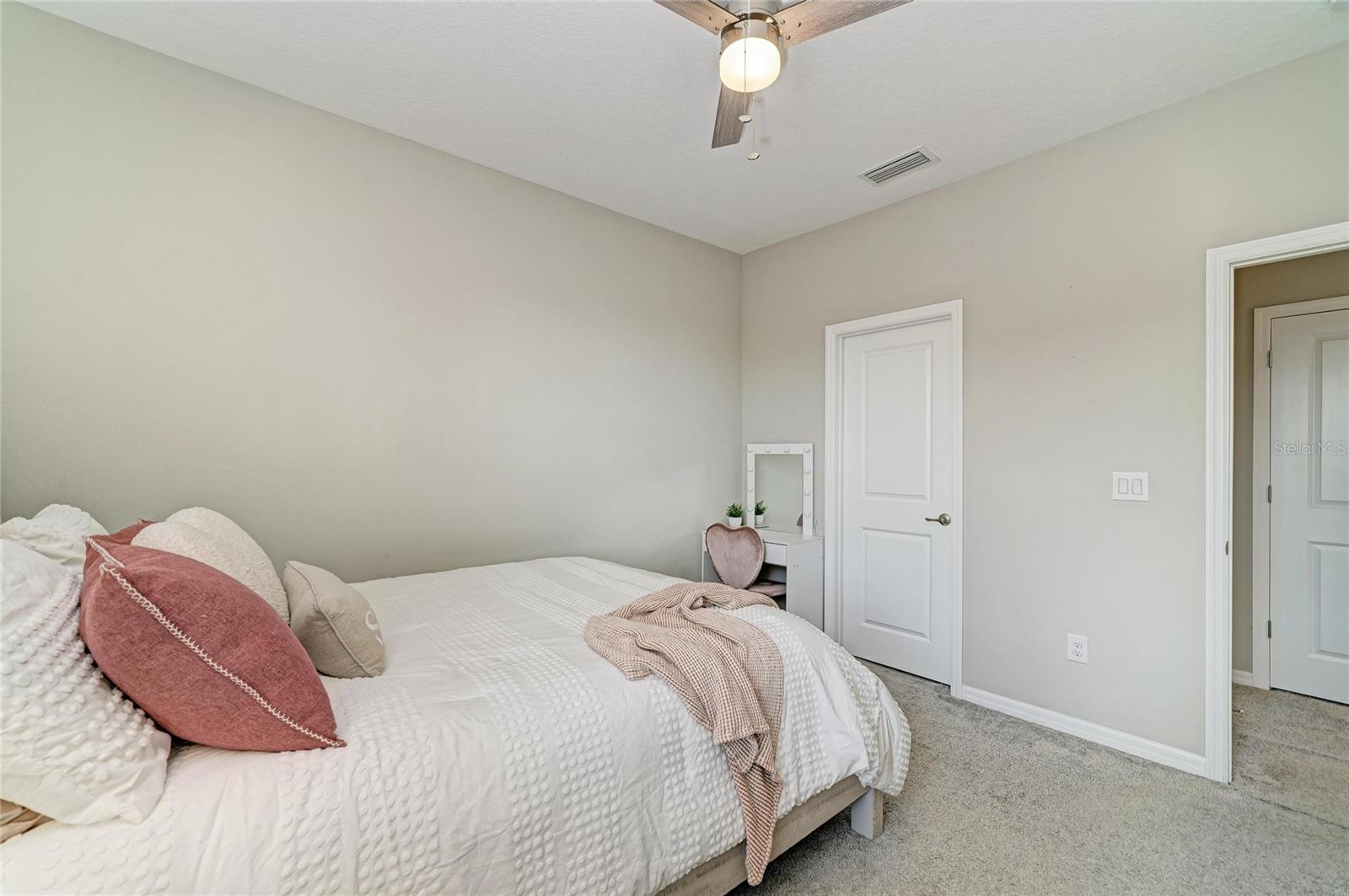 3116 DESERT PLAIN CV