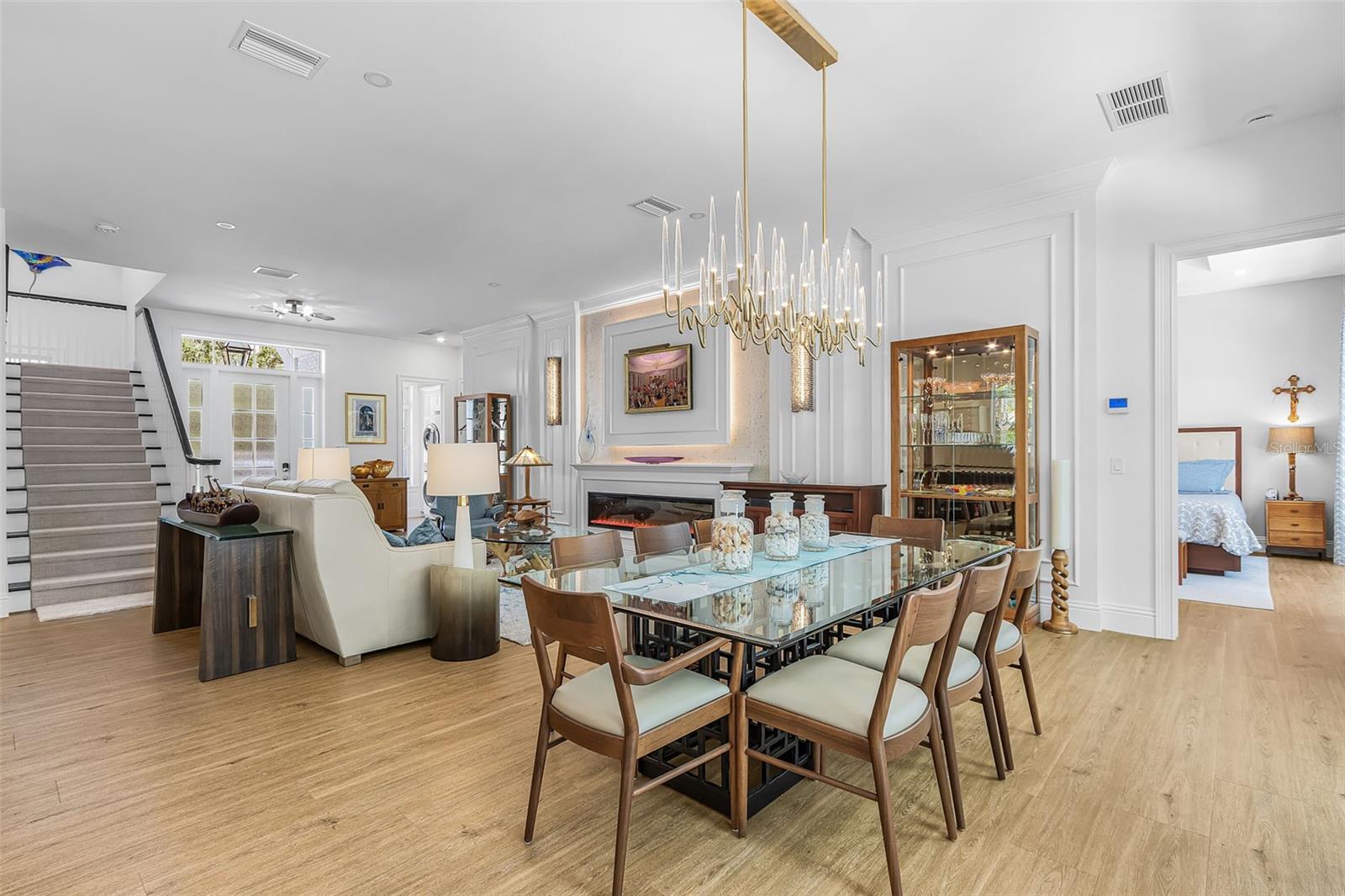 1426 S OSPREY AVE
