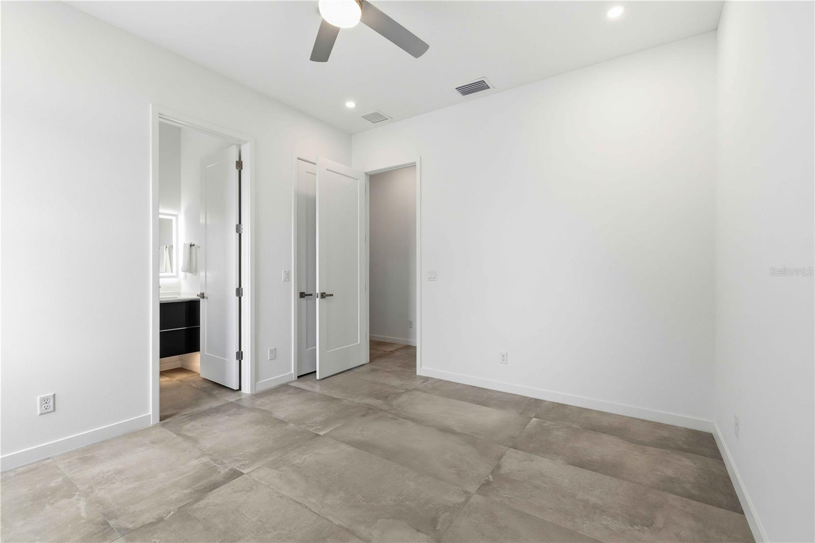 1671 ARLINGTON ST
