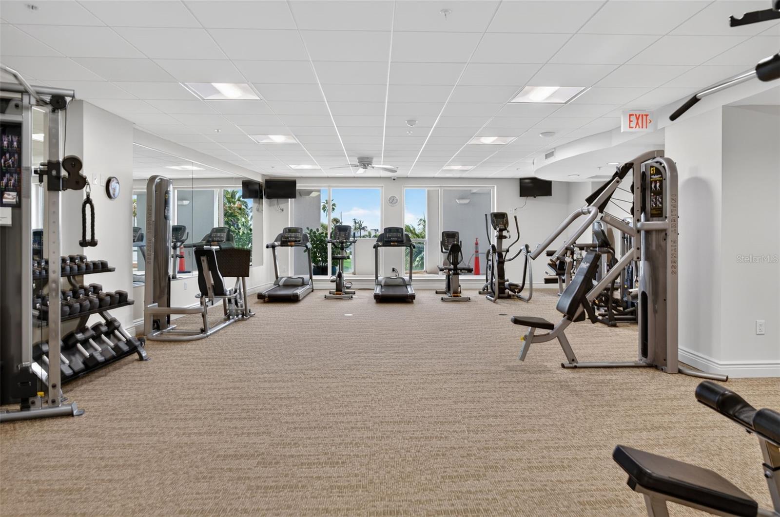 1233 N GULFSTREAM AVE #401