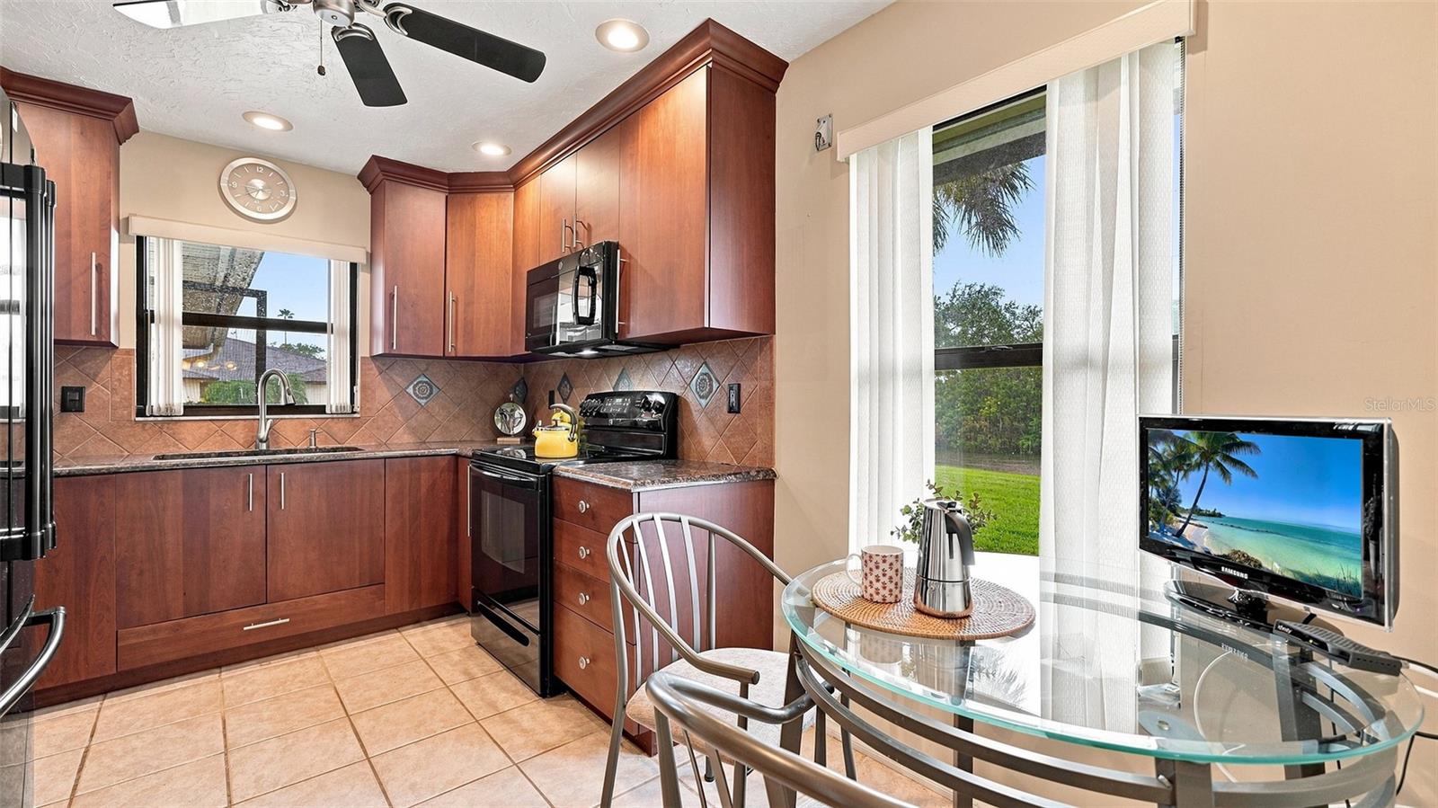 3615 MUIRFIELD DR #3D