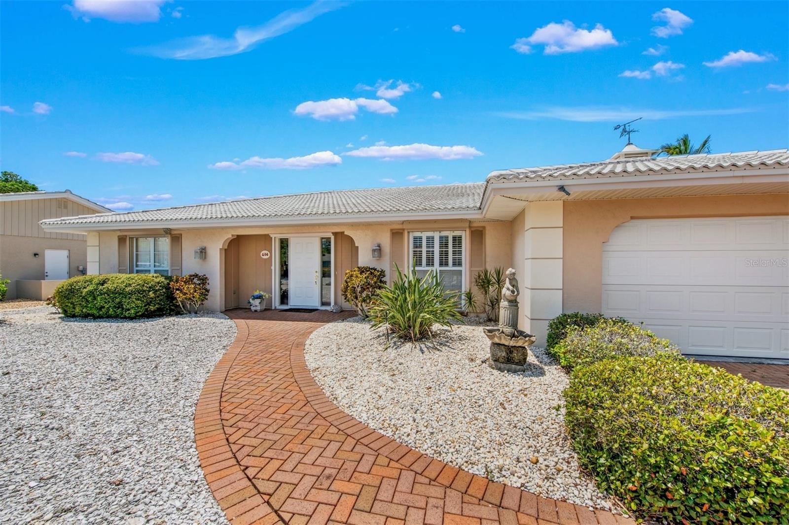 614 GLADSTONE LN