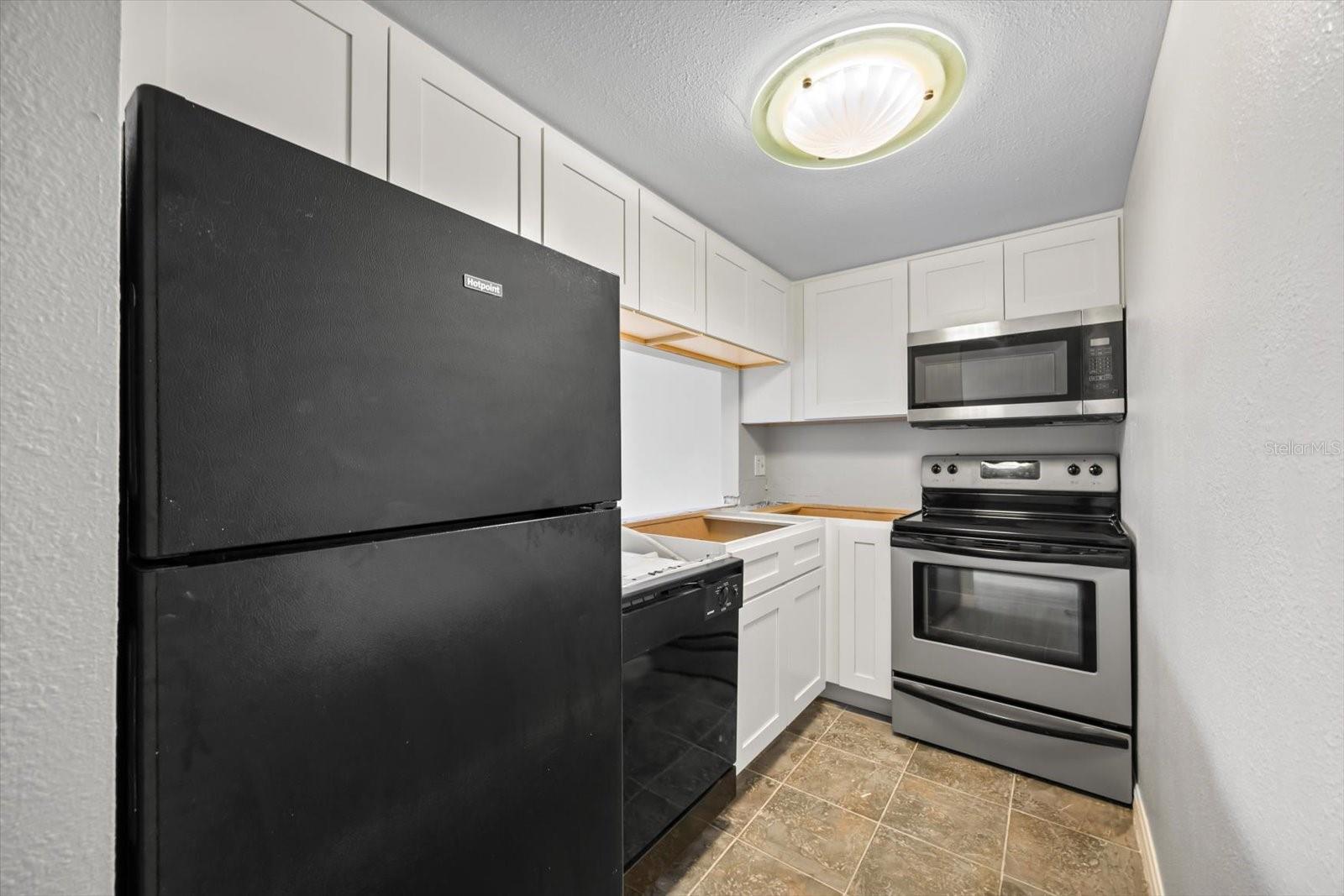 7169 E BANK DR #101
