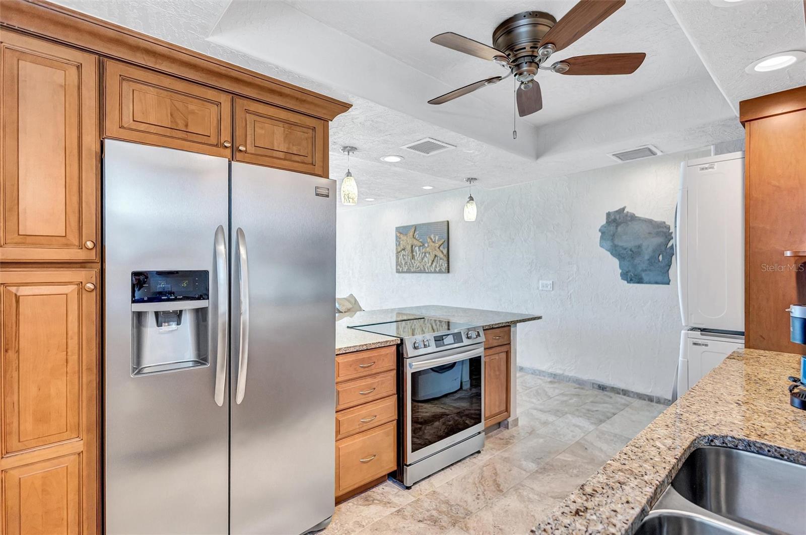 6140 MIDNIGHT PASS RD #101