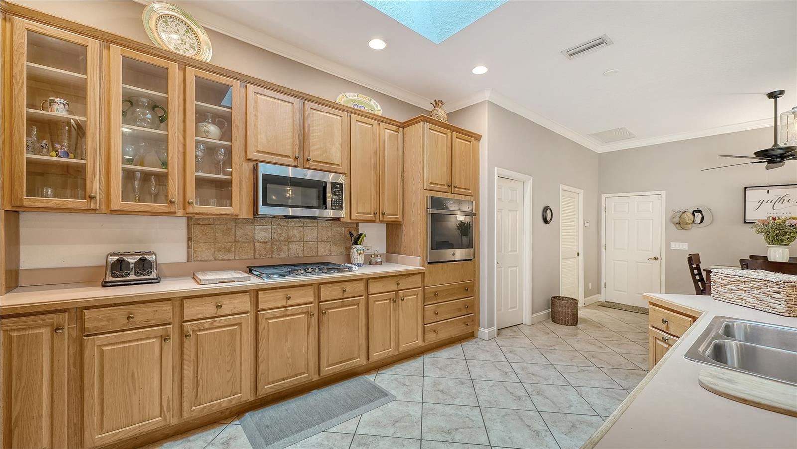 2166 SYLVAN LEA DR