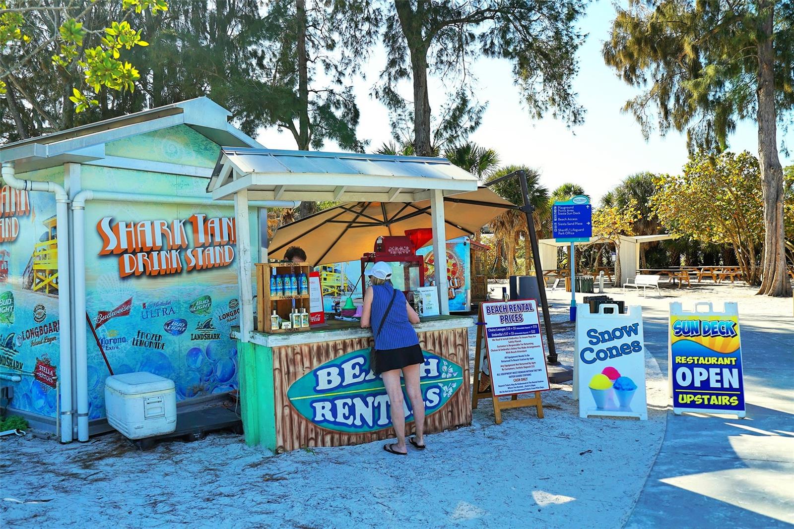 732 SIESTA DR
