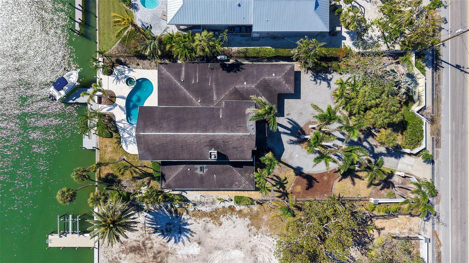 732 SIESTA DR