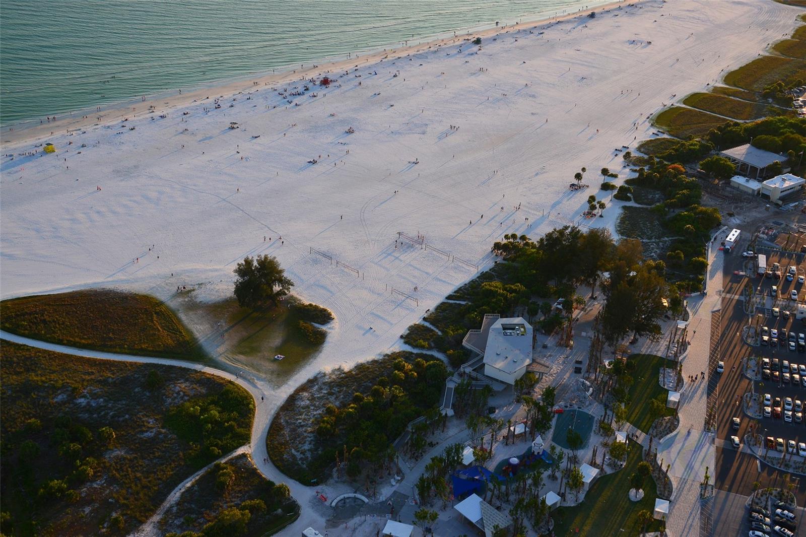 732 SIESTA DR